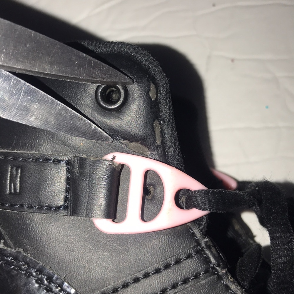 Girl’s Jordan Six Rings Basketball Shoes - Picture 7 of 10